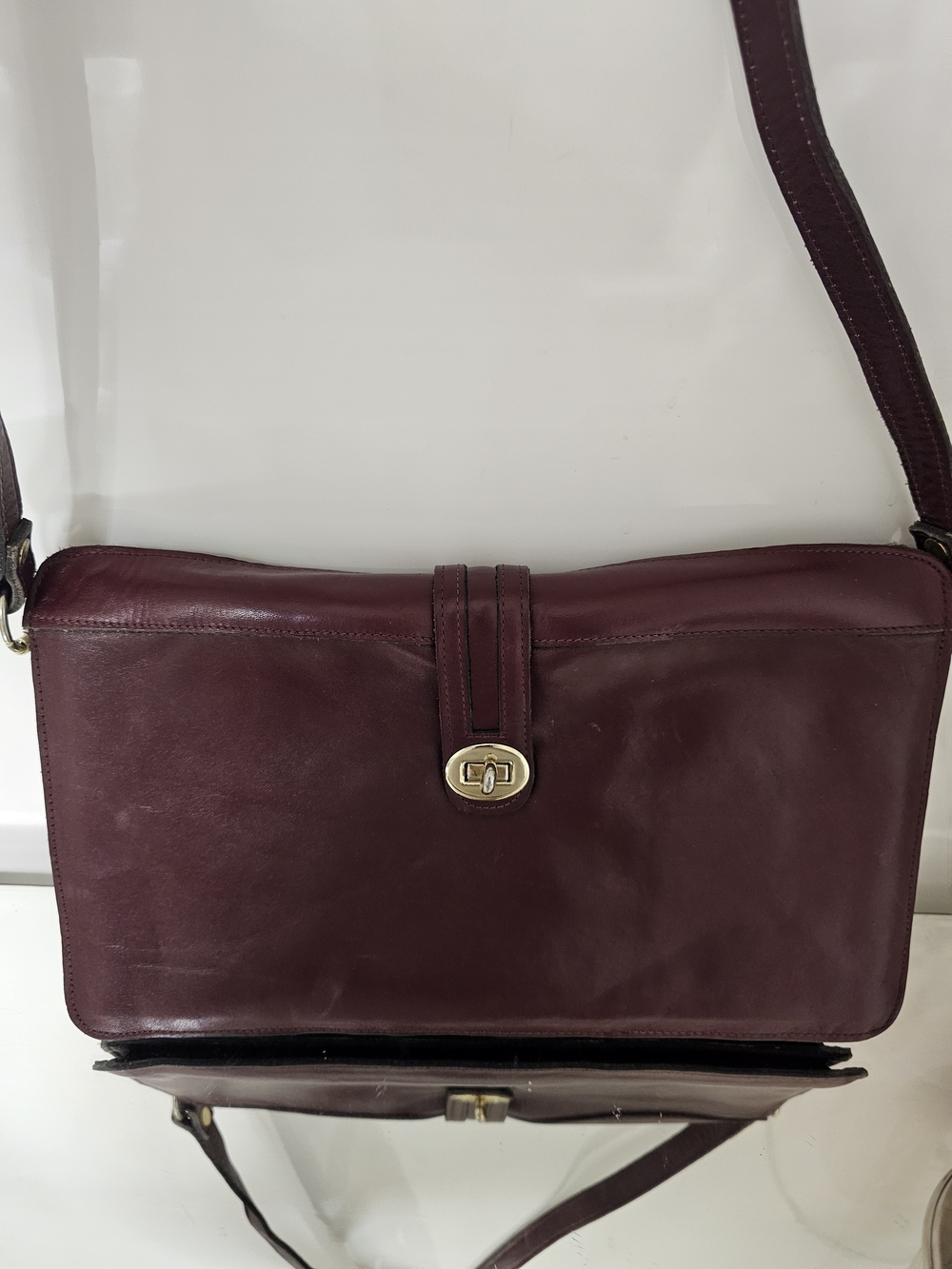 Vintage Leather Crossbody Bag in Deep Burgundy